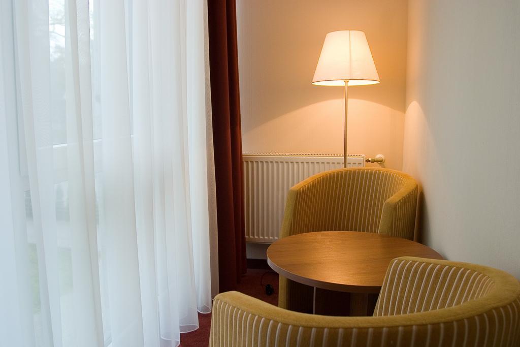 Hotel Zuvedra Palanga Habitación foto